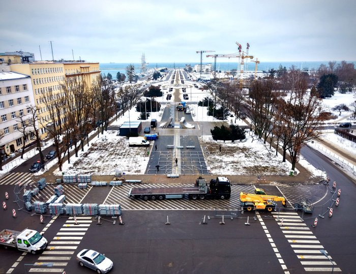 Ruszyły prace związane z budową sceny na koncert stuleciowy (mat. organizatora)