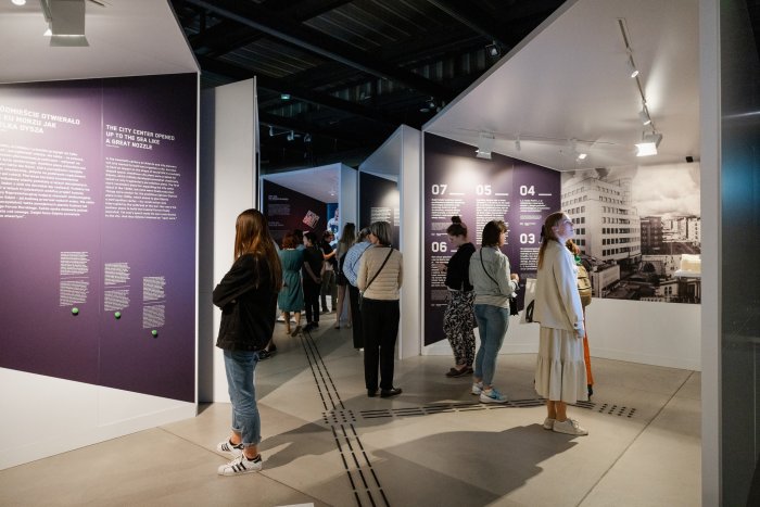 Luty w Muzeum Miasta Gdyni to świętowanie setnych urodzin miasta i nowości (fot. Alina Żemojdzin)