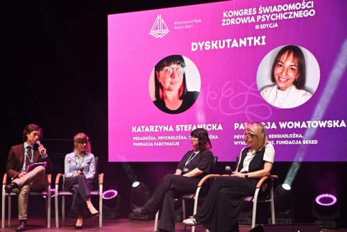 Panel dyskusyjny o dojrzewaniu (fot. Magdalena Starnawska)