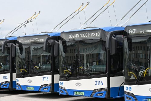 Nowe trolejbusy Solaris Trollino 12M wyposażono w najnowocześniejsze rozwiązania techniczne. Każdy pojazd ma 28 miejsc siedzących oraz 47 miejsc stojących (fot. Magda Śliżewska)