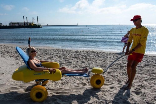 Wszystkie cztery gdyńskie plaże są dostępne i objęte ochroną ratowników. Można się kąpać! (fot. Gdyńskie Centrum Sportu)