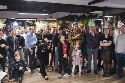 Ubiegłoroczny kiermasz świąteczny w ramach akcji „Kierunek Święta” stowarzyszenia BFI Cares. Źródło: BFI Cares
