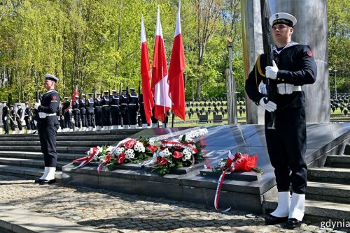 Na Cmentarzu Wojennym w Redłowie, pod pomnikiem Obrońców Wybrzeża, odbędą się uroczystości upamiętniające 81. rocznicę zakończenia II wojny światowej (Fot. Magdalena Czernek)