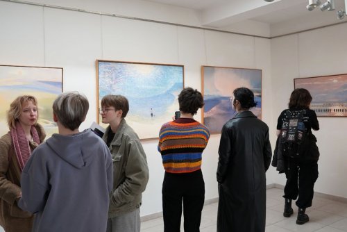 Wernisaż „Tu i tam” można obejrzeć w Galerii Debiut (fot. Magdalena Starnawska)