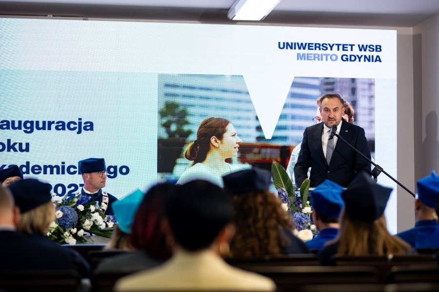 W inauguracji nowego roku akademickiego wziął udział wiceprezydent Gdyni Tomasz Augustyniak 