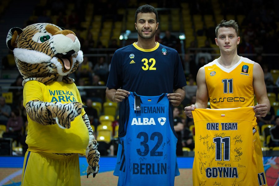 Gdyński OneTeam wystąpił w przerwie meczu EuroCup między Asseco Arką i Albą Berlin, fot. Mariusz Mazurczak