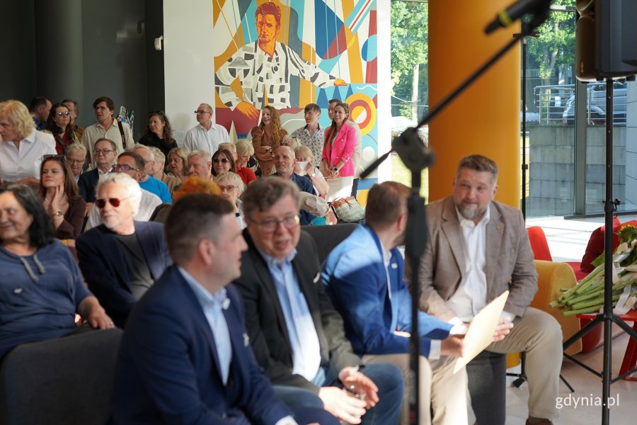 Postać Kazimierza Ostrowskiego muzeum upamiętniło muralem autorstwa Pawła Borkowskiego