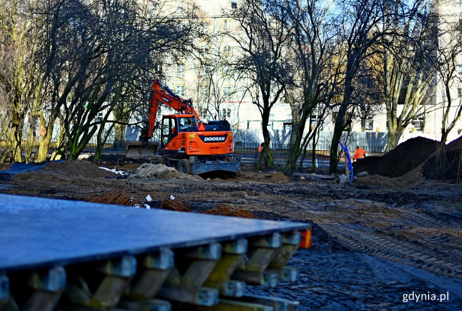 Budowa drugiego etapu Parku Centralnego w Gdyni, fot. Kamil Złoch