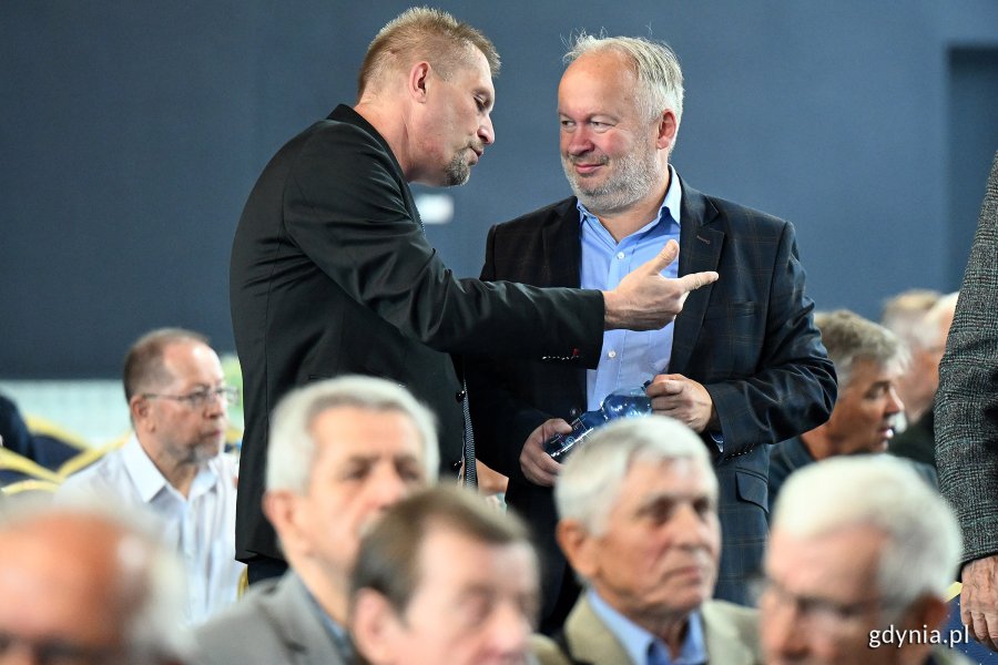 Uroczystość wręczenia odznak honorowych w Sali Koncertowej Portu Gdynia w ramach gdyńskich obchodów 45. rocznicy zakończenia strajków i podpisania porozumień sierpniowych (fot. Michał Puszczewicz)