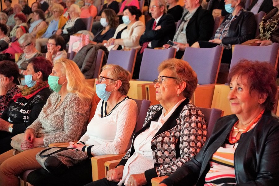 Na uroczystości pojawili się seniorzy i sympatycy CAS