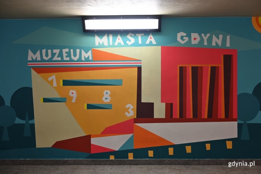 Nowy mural zdobi już przejście podziemne na Wzg&oacute;rzu św. Maksymiliana. (fot. Łukasz Kamasz/gdynia.pl)