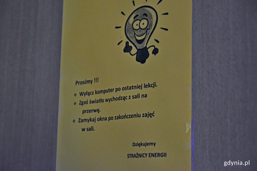 Proekologiczny plakat w Szkole Podstawowej nr 40 // fot. Magdalena Czernek