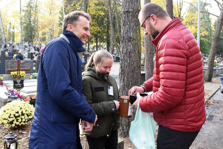 W Gdyni tradycyjnie odbywa się zbiórka pieniędzy na rzecz Hospicjum imienia św. Wawrzyńca, fot. M. Puszczewicz