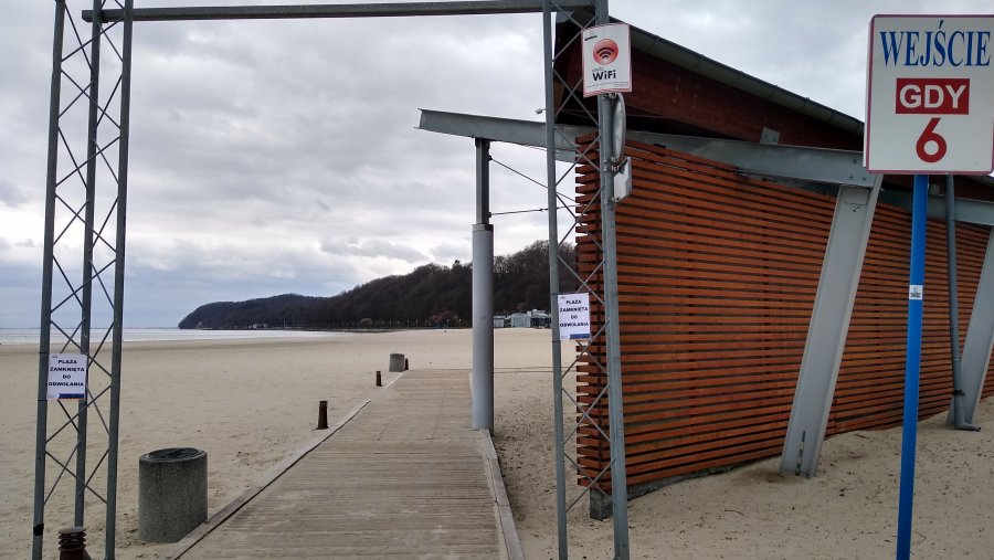 Plaża zamknięta do odwołania // fot. gdynia.pl