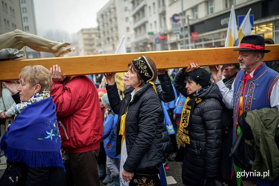 Droga krzyżowa w Gdyni. Fot. Mirosław Pieślak