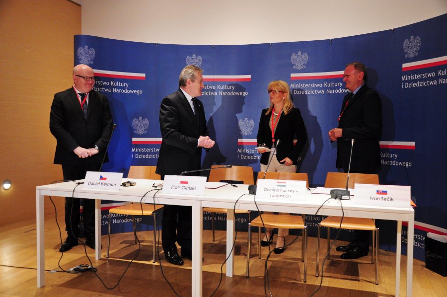 Przedstawiciele Grupy Wyszehradzkiej na konferencji w Muzeum Miasta Gdyni, fot. Michał Kowalski