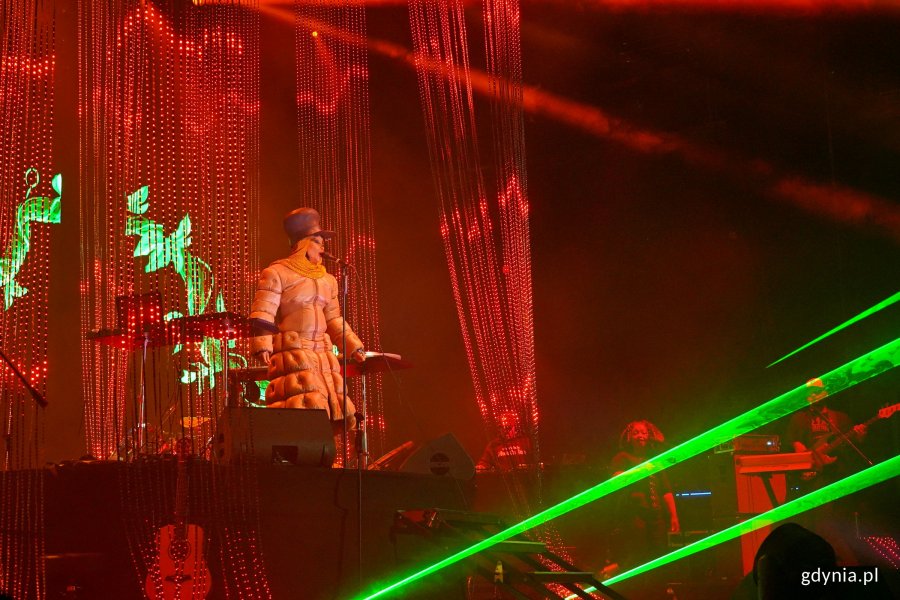 Koncert Eryki Badu w Polsat Plus Arenie Gdynia i interaktywna instalacja świetlna stworzona przez gdynian 