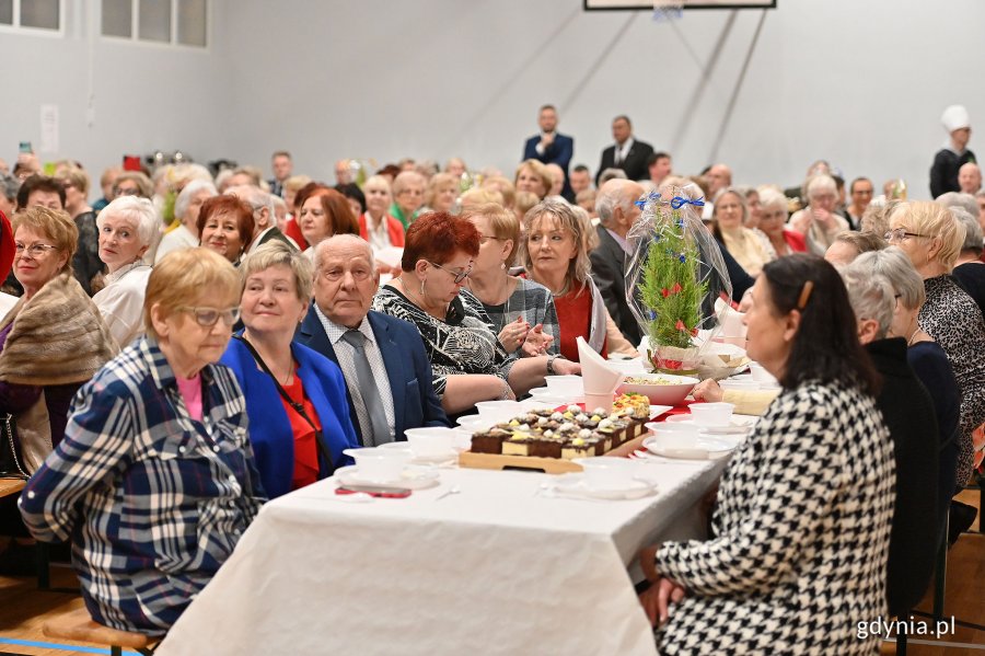Wigilia dla seniorów w Przystani Chylońska 237