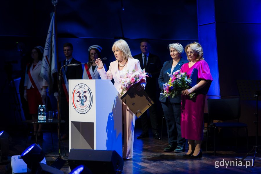 Uczestnicy jubileuszu 35-lecia działalności Okręgowej Izby Pielęgniarek i Położnych 