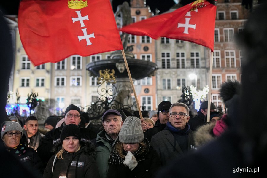 Mieszkańcy Trójmiasta w poniedziałek pożegnali prezydenta Gdańska Pawła Adamowicza, fot. Karol Stańczak