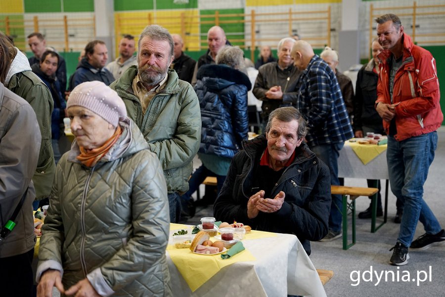 Gdyńskie śniadanie wielkanocne dla samotnych i potrzebujących. Fot. Mirosław Pieślak