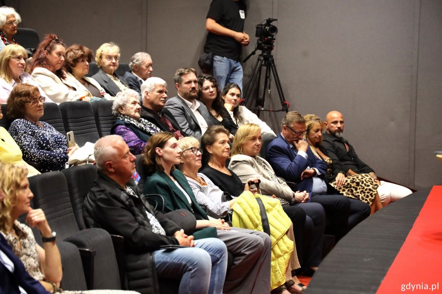 Wśr&oacute;d publiczności siedzi m.in. pani Hanna Wenda-Uszyńska, wnuczka Tadeusza Wendy