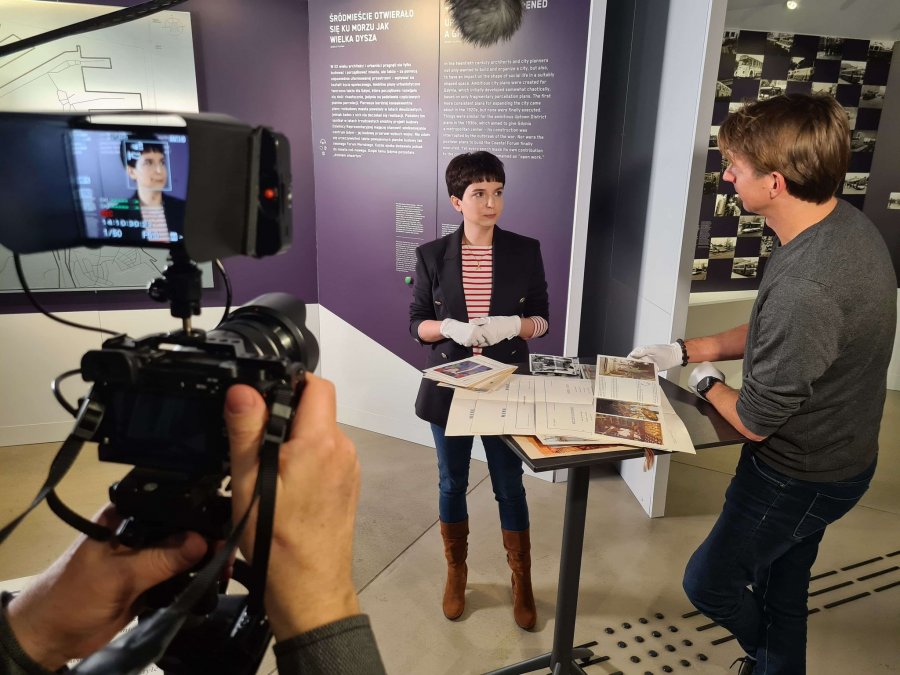 Karol Okrasa - kucharz i szef kuchni podczas rozmowy z Agnieszką Drączkowską z Muzeum Miasta Gdyni // fot. Sławomir Okoń