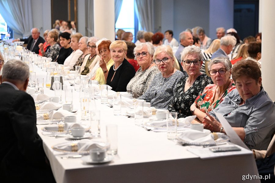 Gdyńscy seniorzy podczas spotkania integracyjnego (fot. Michał Puszczewicz)