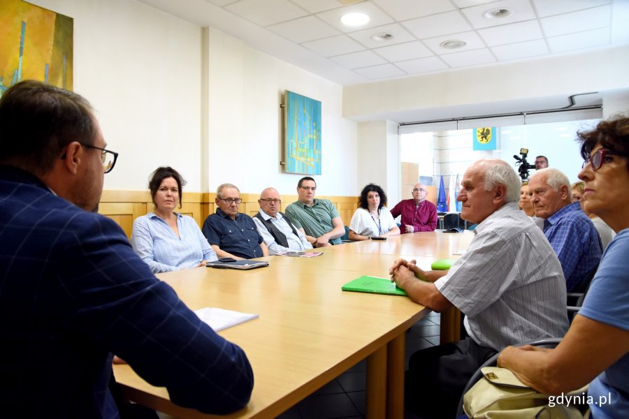 W spotkaniu z mieszkańcami wzięli udział Marek Łucyk, wiceprezydent Gdyni ds. rozwoju i Andrzej Ryński, zastępca dyrektora ZDiZ, fot, Jan Ziarnicki