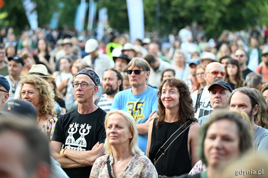 Publiczność podczas jednego z koncertów w ramach Globaltiki w parku Kolibki 