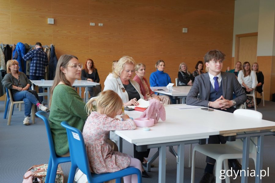 Członkinie i członkowie Gdyńskiej Rady Kobiet (fot. Magdalena Starnawska)