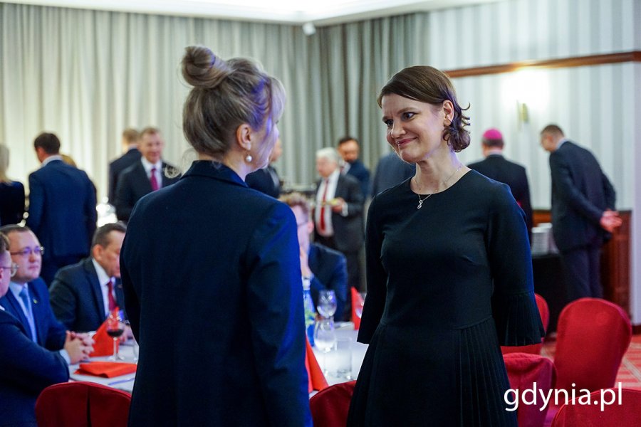 Na spotkaniu wigilijnym Loży Gdańskiej BCC w poniedziałek, 18 grudnia w Sopocie na zaproszenie Kanclerza Loży, Macieja Dobrzynieckiego, gdyński samorząd reprezentowała Katarzyna Gruszecka-Spychała, wiceprezydentka Gdyni ds. gospodarki. Fot. Mirosław Pieślak
