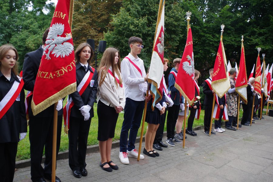 Wśr&oacute;d uczestnik&oacute;w wydarzenia znalazła się liczna reprezentacja gdyńskich szk&oacute;ł
