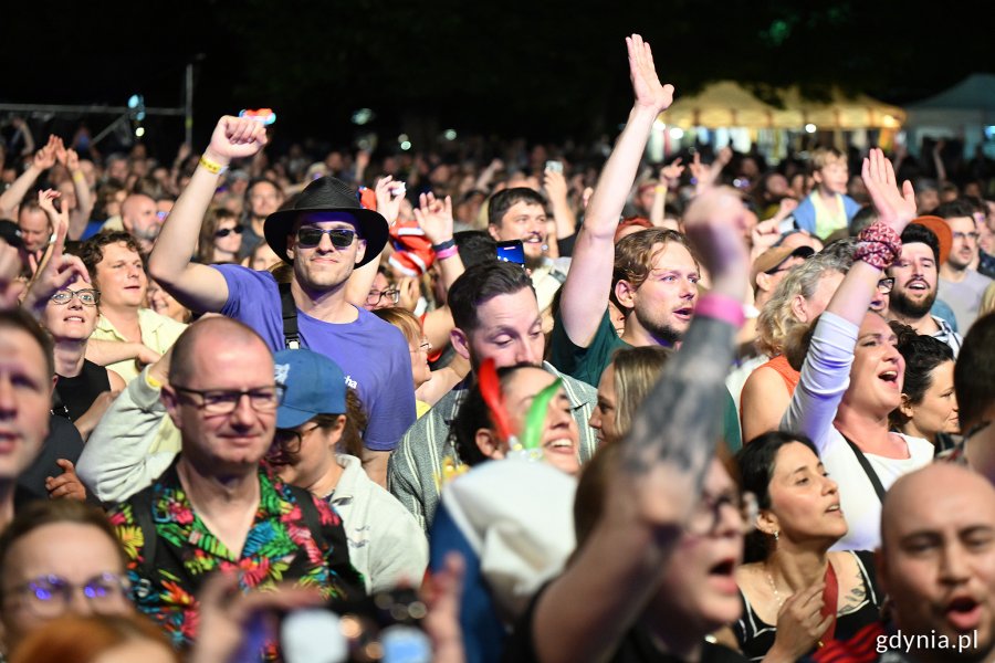 Publiczność podczas jednego z koncertów w ramach Globaltiki w parku Kolibki 