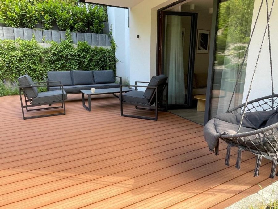 Taras jednego z apartament&oacute;w w obiekcie Green Hill Gdynia Orłowo A