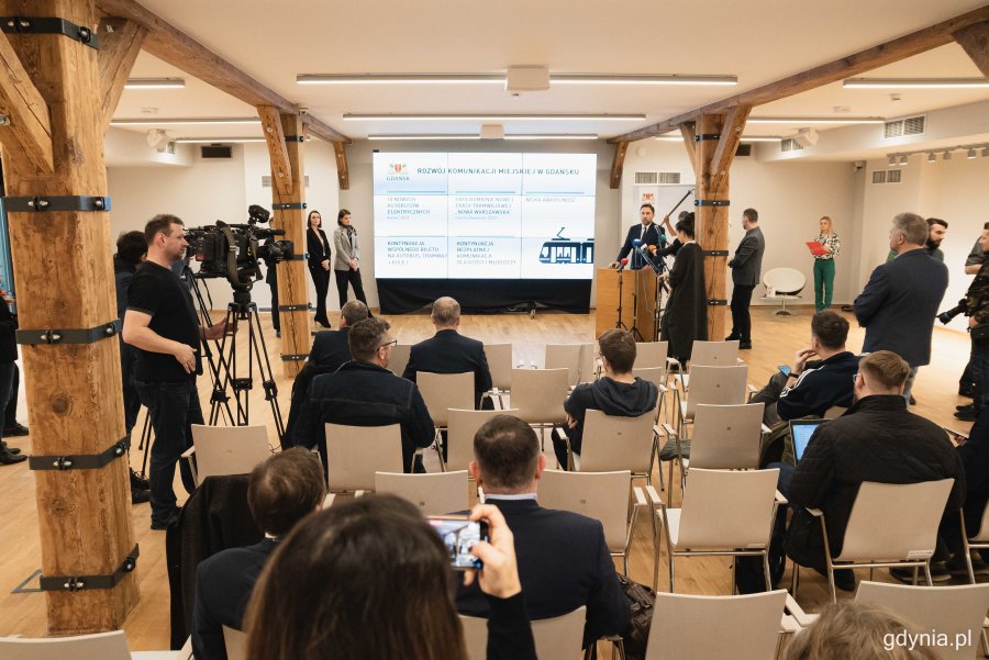 Konferencja prasowa przedstawiająca pilotaż systemu „Fala”, fot. Kamil Złoch