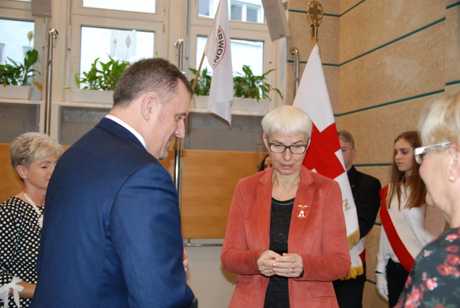 Odznaczeniem „Zasłużonego dla krwiodawstwa w Gdyni” nadawanego przez Kapitułę – Zarząd Rejonowy PCK w Gdyni, wyróżniona została Joanna Zielińska..