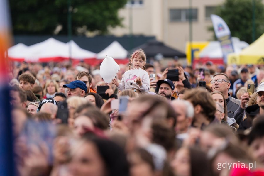 Koncert Sarsy przyciągnął tłumy fan&oacute;w jej tw&oacute;rczości 