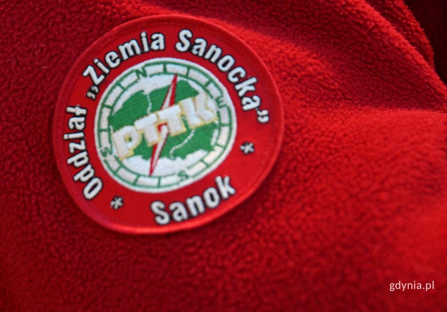 Na zdjęciu naszywka z Sanoka