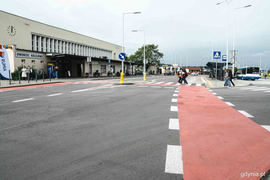 Otwarcie węzła integracyjnego w Rumi, który zrealizowano w ramach Zintegrowanych Inwestycji Terytorialnych na terenie Obszaru Metropolitalnego Gdańsk-Gdynia-Sopot, fot. Kamil Złoch