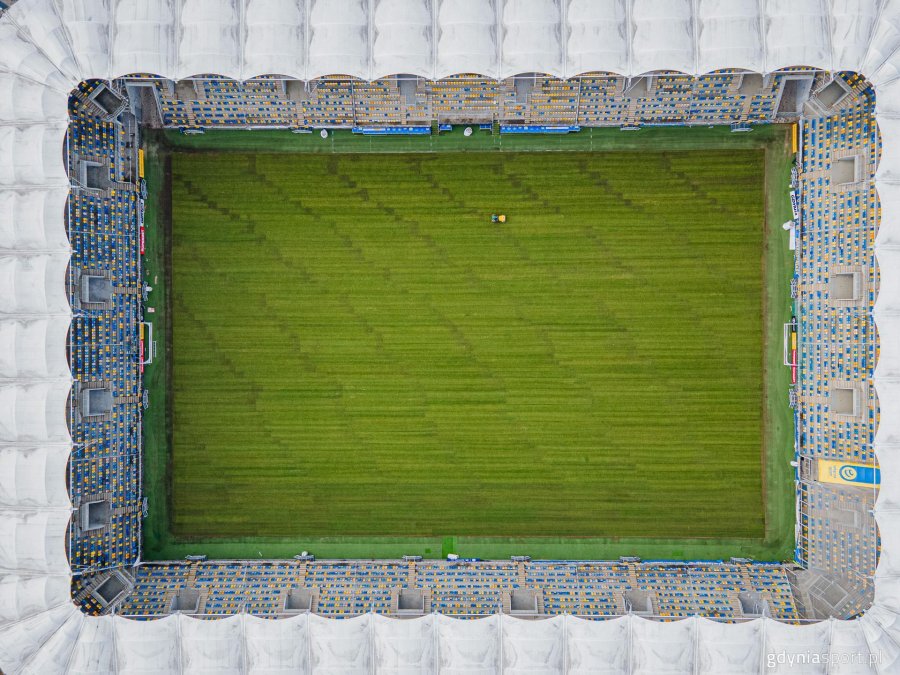 Nowa murawa widziana z g&oacute;ry (fot. Patryk Zaputowicz)