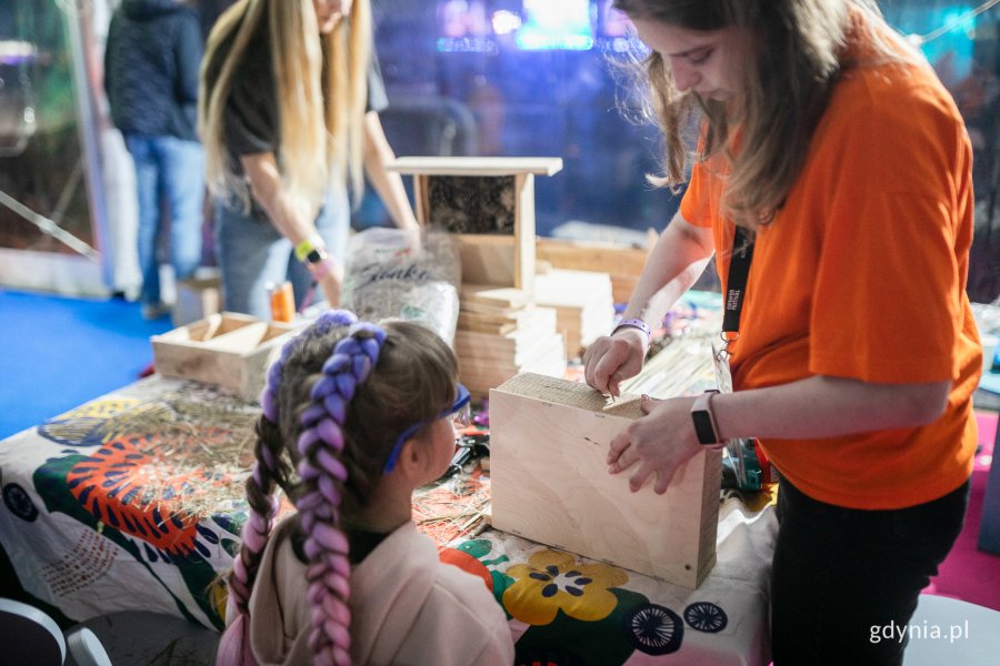 Warsztaty w strefie Kids Zone // fot. Karol Stańczak