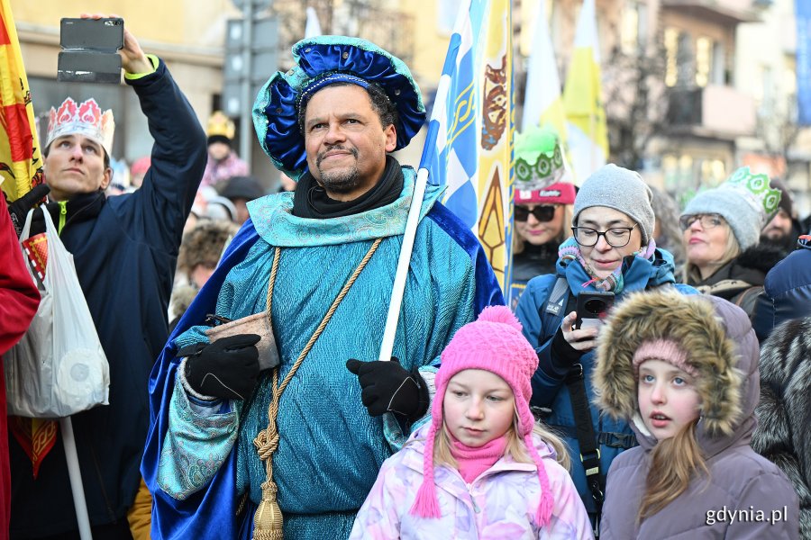Orszak Trzech Kr&oacute;li na ulicach Gdyni 