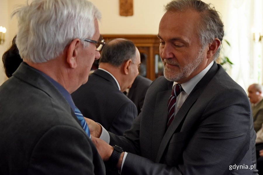 Pamiątkowe Medale za Długoletnie Pożycie Małżeńskie z rąk prezydenta Gdyni Wojciecha Szczurka odebrały kolejne gdyńskie pary // fot. Paweł Kukla