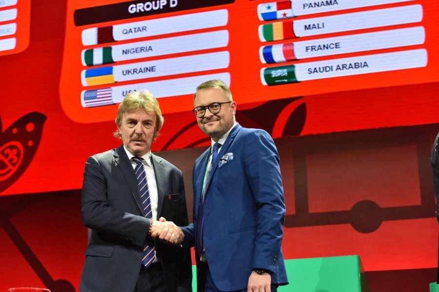 Prezes Polskiego Związku Piłki Nożnej Zbigniew Boniek (z lewej) oraz wiceprezydent Gdyni ds. rozwoju Marek Łucyk / fot. gdyniasport.pl