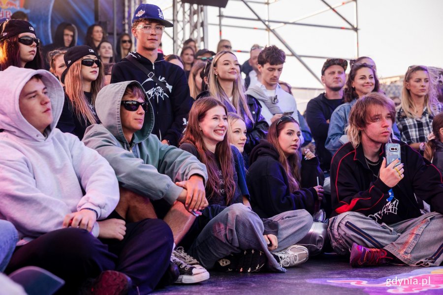 Uczestnicy festiwalu w strefie Red Bulla 