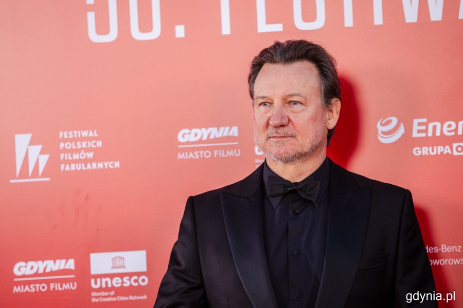 Robert Więckiewicz. Ceremonia czerwonego dywanu poprzedzająca sobotnią galę 50. Festiwalu Polskich Filmów Fabularnych w Gdyni (fot. Karol Stańczak)