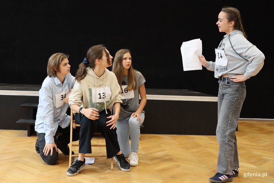 Casting do spektaklu „Sekret" w ramach projektu „PaT", na zdjęciu młodzież z II i V LO w Gdyni (fot. Katarzyna Balcerzak)