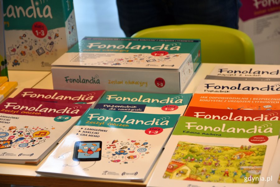 "Fonolandia" - pierwszy w Polsce opracowany projekt edukacyjny dotyczący odpowidzialnego i bezpiecznego korzystania z mediów cyfrowych i urządzeń mobilnych // fot. Justyna Bronk