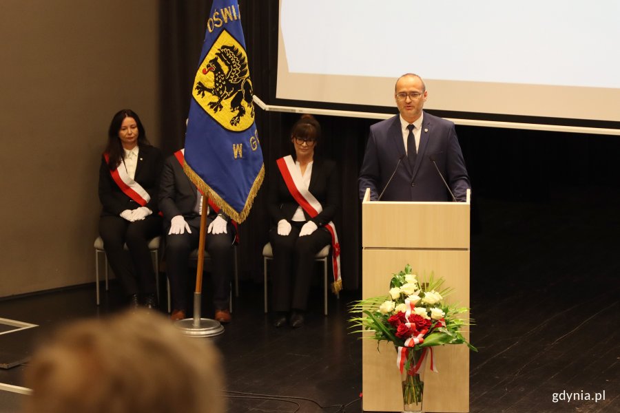 Wojewódzka Uroczystość z okazji Dnia Edukacji Narodowej 2025, na zdjęciu Wicewojewoda Pomorski Emil Rojek (fot. Katarzyna Balcerzak)
